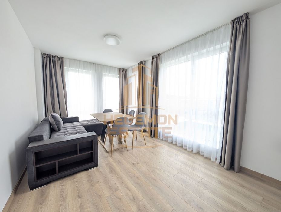 Продава се Двустаен апартамент в Варна, Възраждане 3 - 98 кв.м за 1079 €/кв.м - Снимка #3