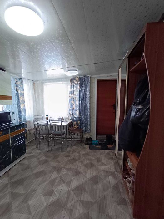 Продаю уютный 2 комнатный дом в Пришахтинске.