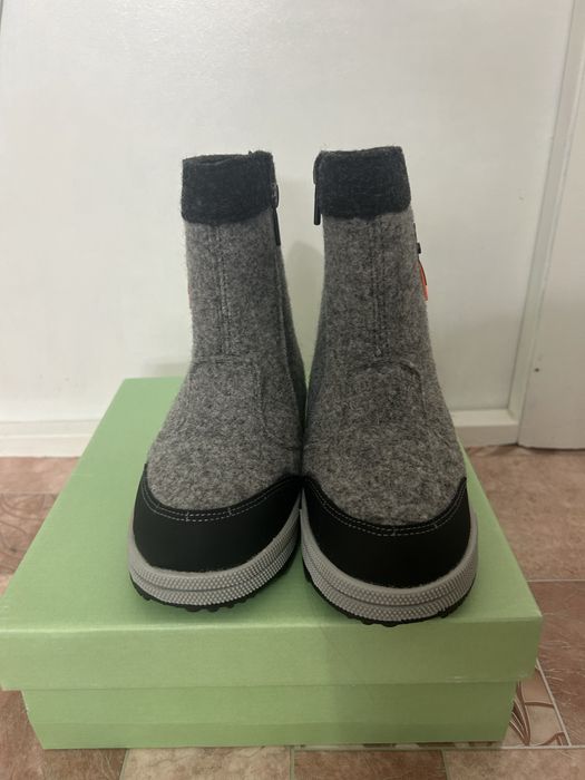 новый детский сапоги (уги)