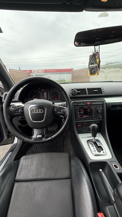 AUDI A4 0 — imagine 4