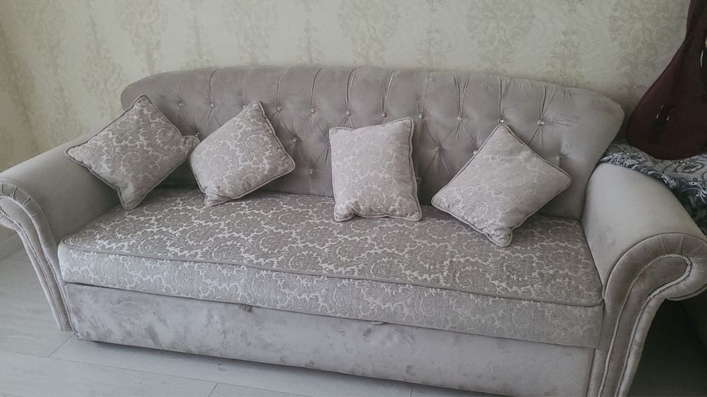 Диван продается, срочно продам