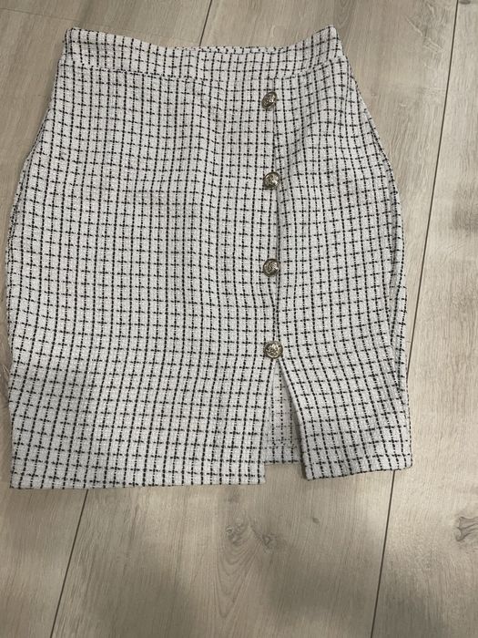 Fusta grosuta marime M