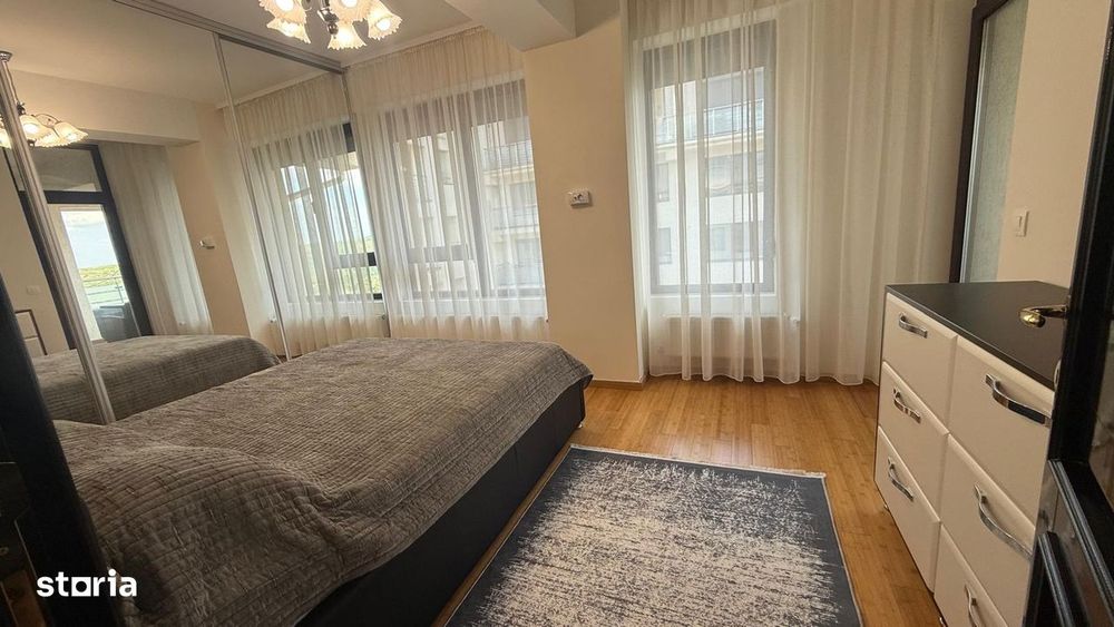 Proprietar, inchiriez apartament cu trei camere in Exclusive Residence
