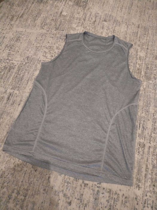 Сива спортна тениска без ръкави от Германия NORTH FACE