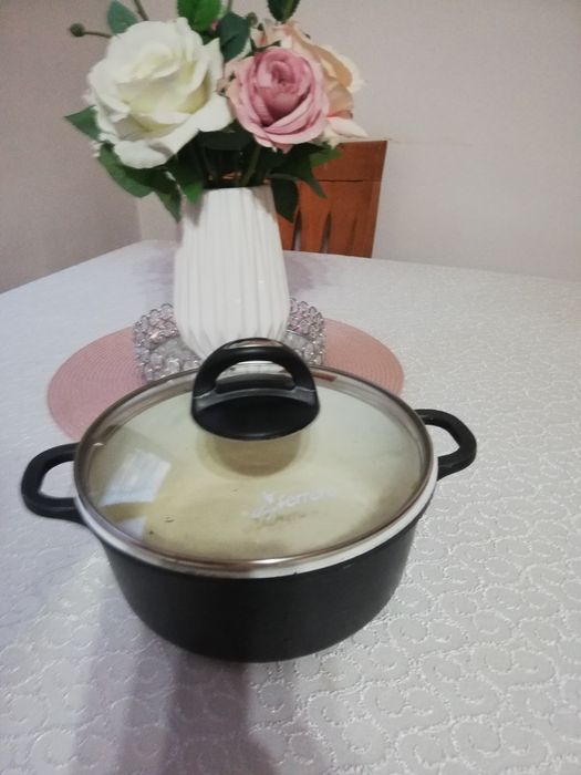 Тенджера с капак
