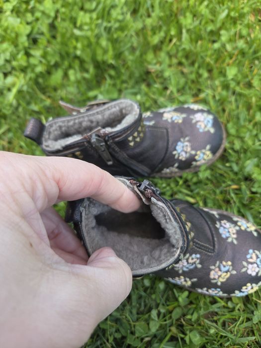 Ghete italiene, piele naturala, broderie manuala, marimea 24