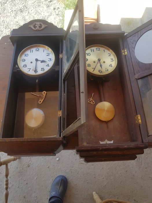 Ceasuri vechi de perete, masa