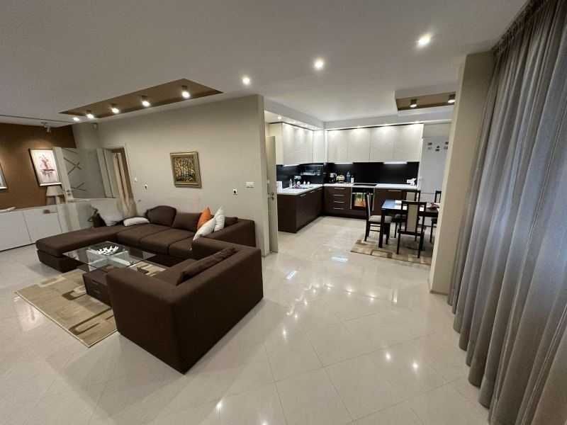 Дава се под наем Четиристаен апартамент в София, Борово - 145 кв.м за 1500 € - Снимка #6