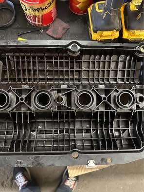 Капак клапани М54