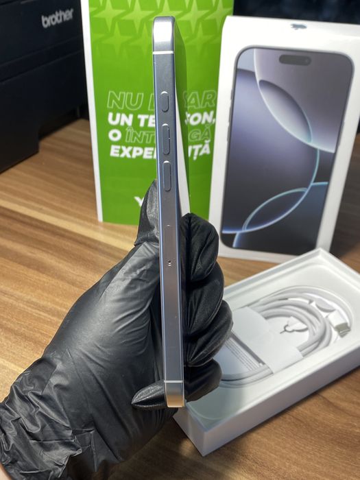 iPhone 16 Pro Max • 256 GB • White Titanium