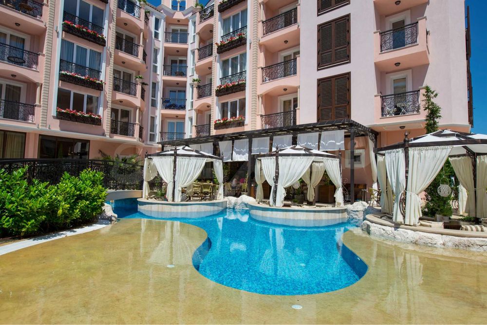 Продава се Заведение в Свети Влас - 142 кв.м за 1691 €/кв.м - Снимка #6