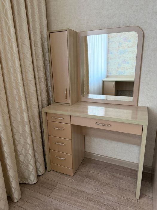 Продам мебель в спальню.