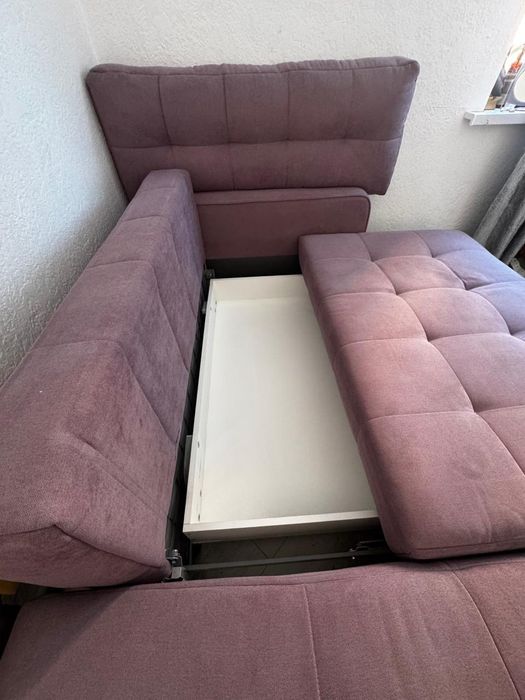 Продам диван для спальни