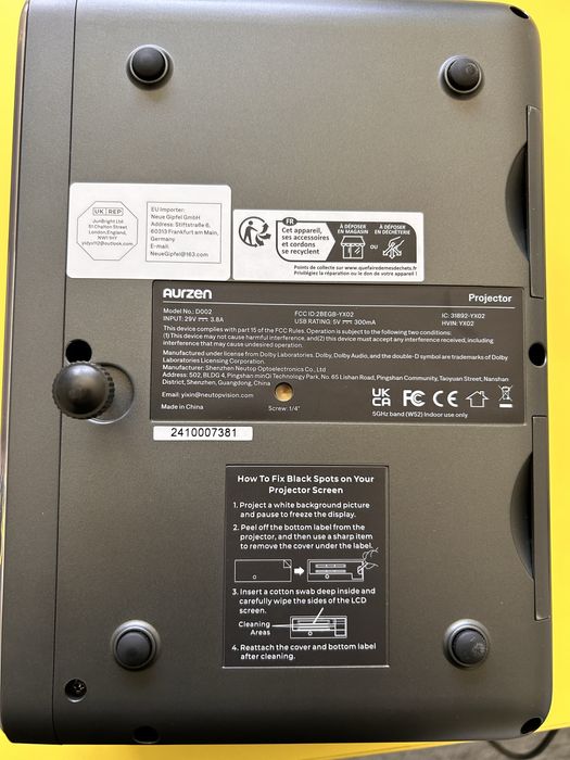 Videoproiector si Ecran de Proiectie