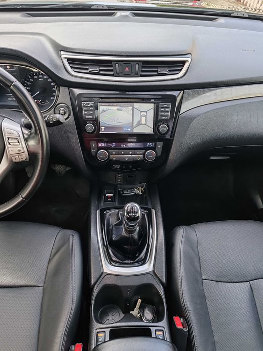 Nissan Xtrail Tekna DCi NaviPieleXenonCmr360InczScauneKeyLesGoCarlig