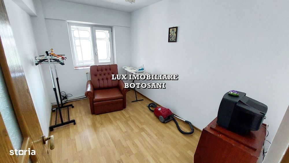 Apartament 4 camere, Ion Pillat