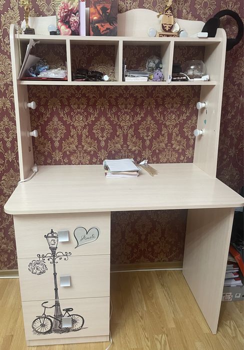 Стол мектеп оқушысына