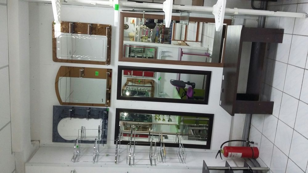 Продам вешалки для прихожей