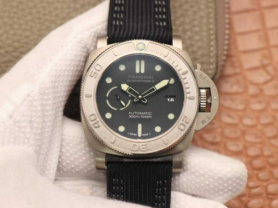 Panerai Submersible Luminor