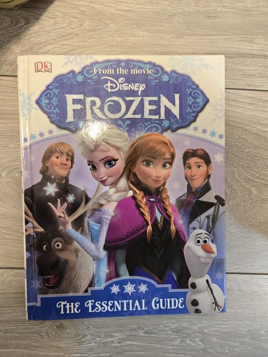Carte Frozen in engleza