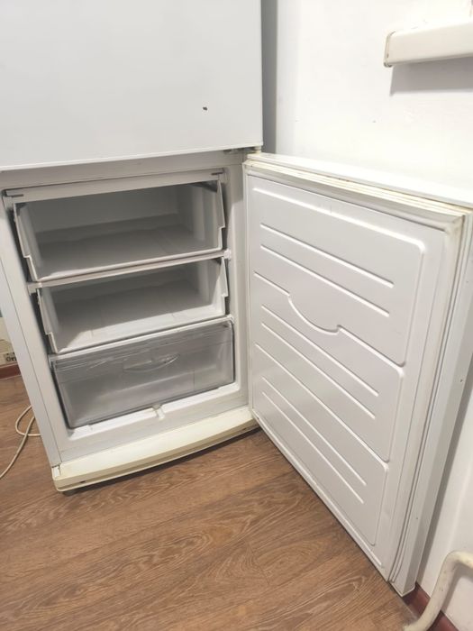 Продам холодильник