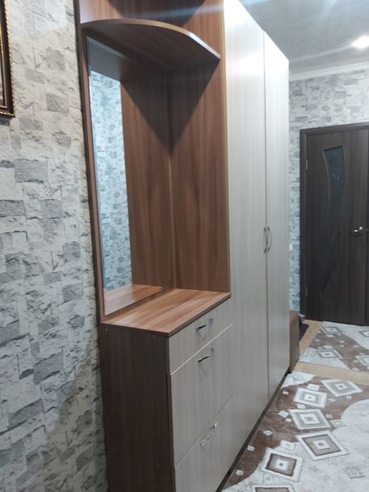 Продам прихожую.