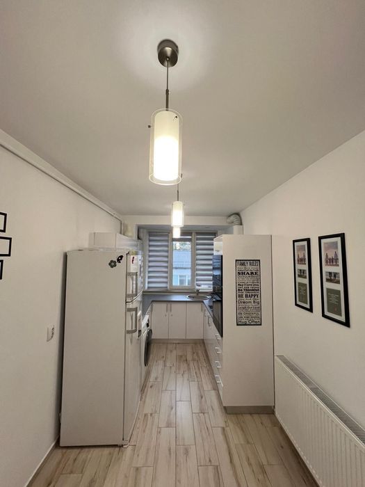 Închiriez apartament 3 camere, 65 mp, Vivo/Polus – Str. Răzoare