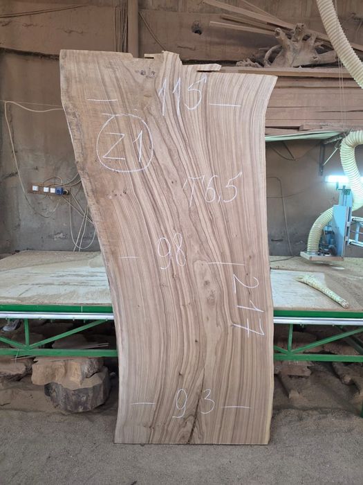 Слэб карагача. Слэбы больших размеров.