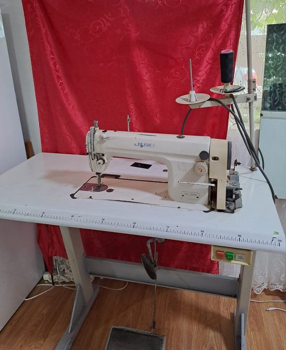 Mașină industrială juki de cusut