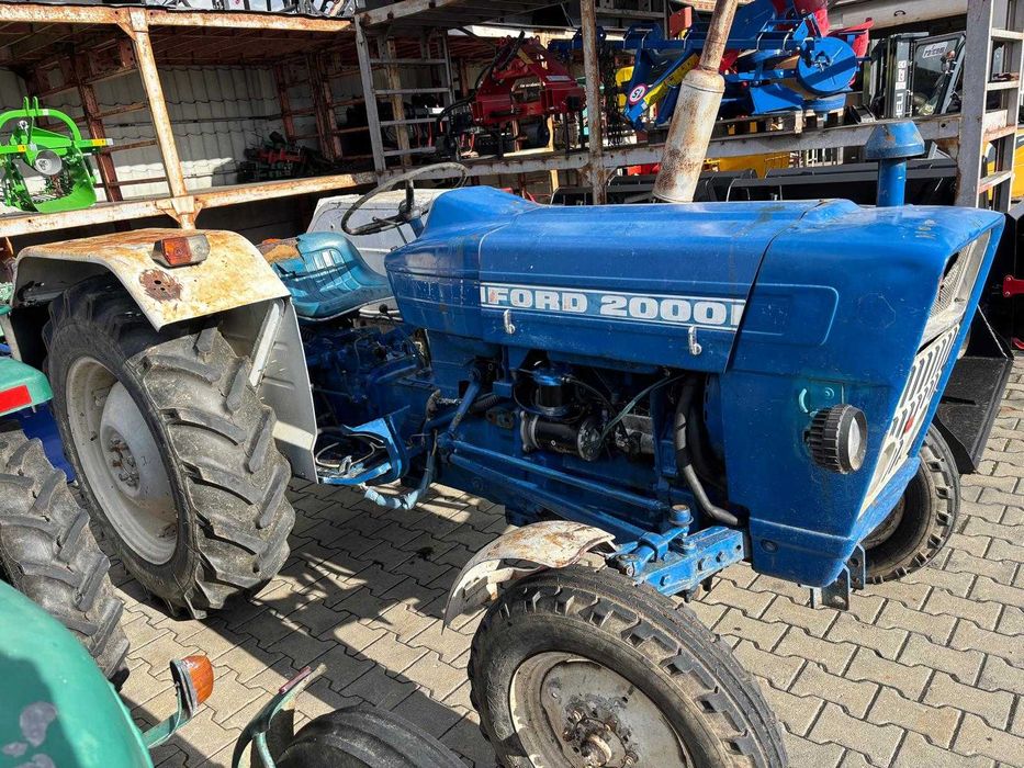 Tractor Ford 2000 Sibiu • OLX.ro