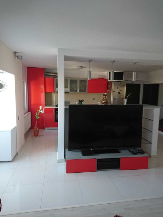Apartament 4 camere, decomandat, str. Amaradia, Craiova