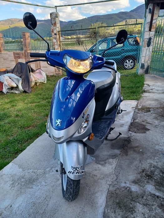 Скутер Peugeot 50 кубика