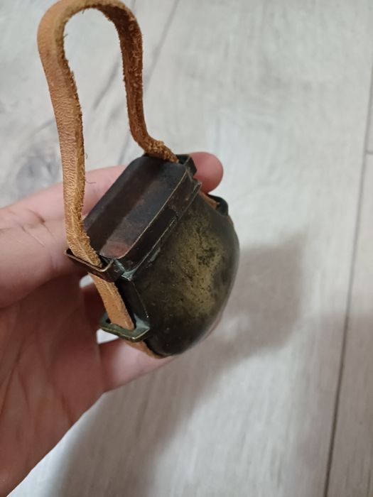 100 годишна ГОЛЯМА кутийка за евзи барутница фишеклък пушка пищов