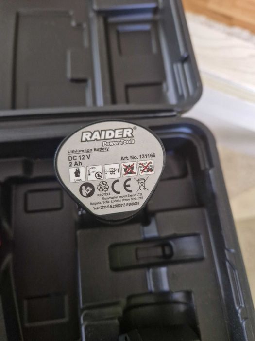 Винтоверт/бормашина Raider Pro - комплект с батерия 2Aч и зарядно