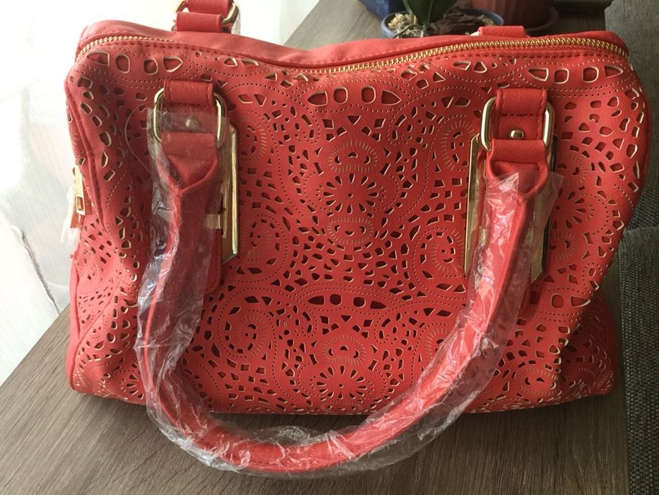 Дамски чанти Нови