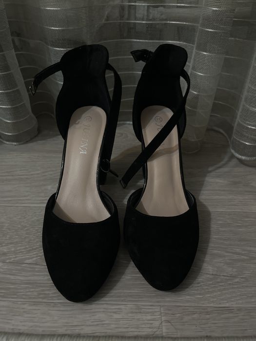 Продам туфли женские