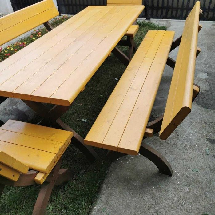 Set berărie/Lemn Masiv/Masă fixă dreptunghiulară+2 Scaune+2 Bănci/200 x 70 x 80 cm/10 locuri/stare ff bună