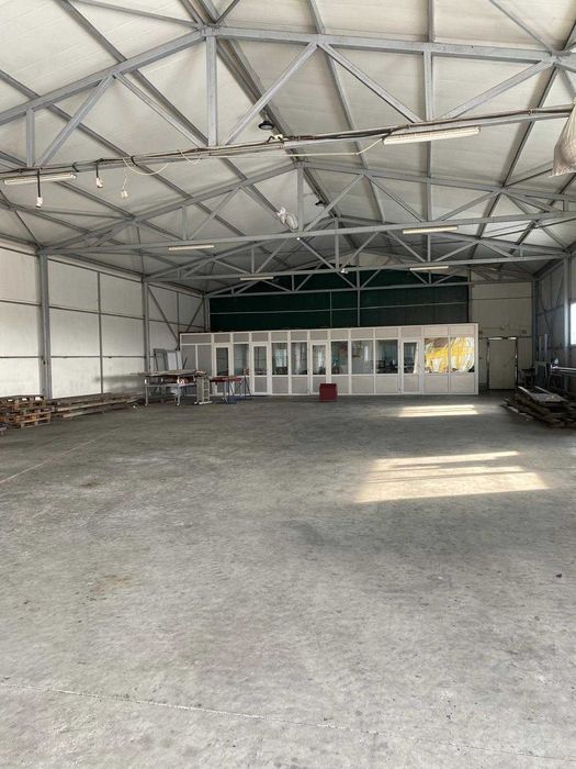 hala de inchiriat ,acces drum european