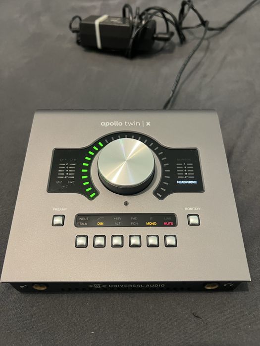 Продавам Звукова карта Universal audio Apollo twin X Quad Core UAD 2.