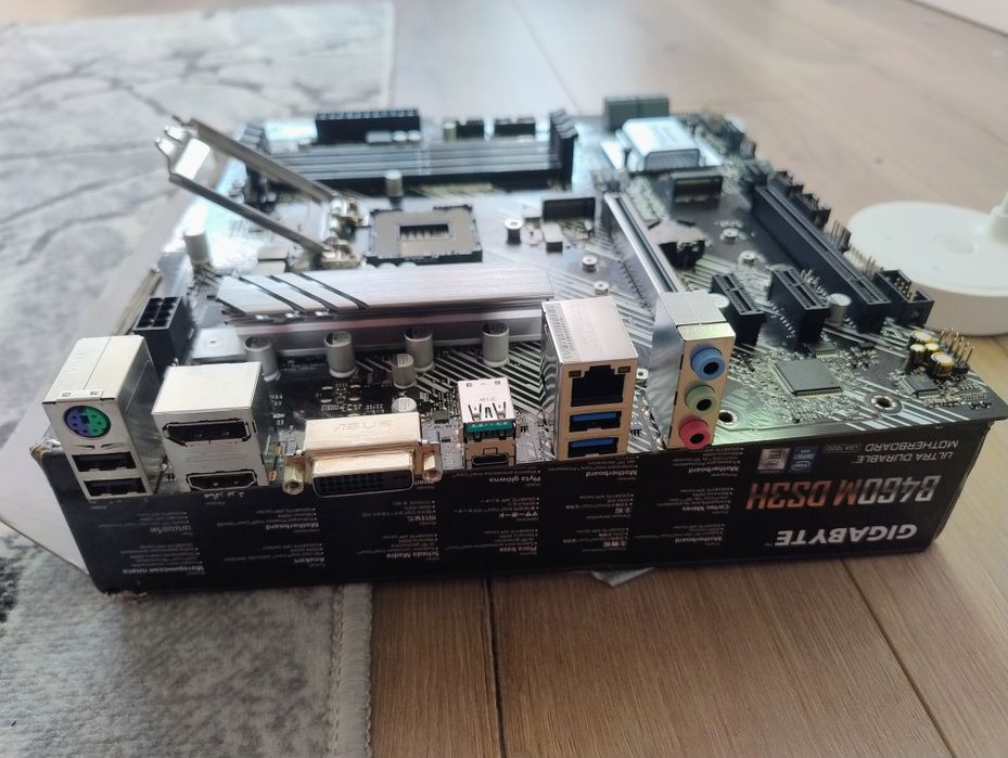 ASUS PRIME H470M-PLUS (LGA1200) NVIDIA GTX 760 GRATIS (cu probleme gaming) Atenție la deschidere.