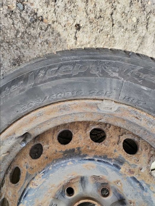 Продавам джанти 16 " 5х100 с гуми 205/60/16