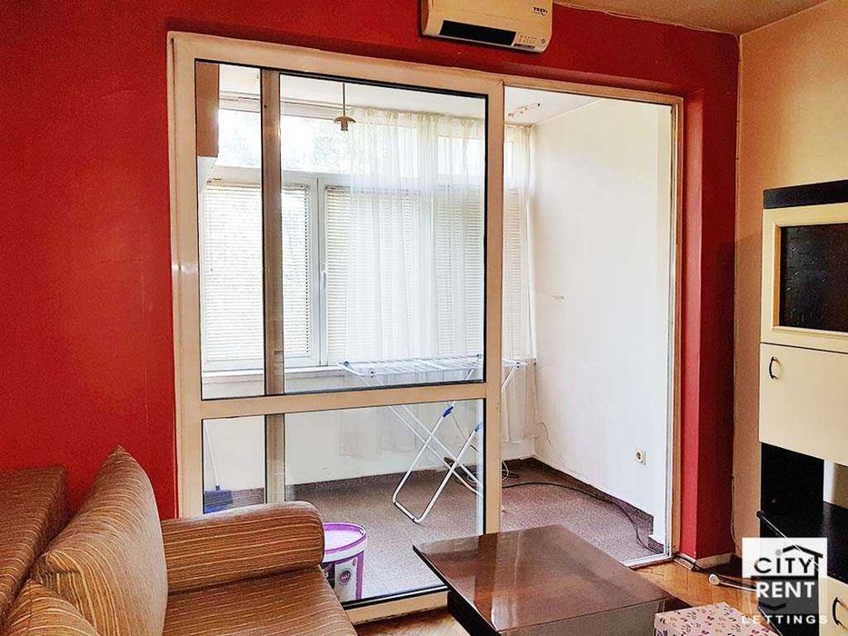 Дава се под наем Двустаен апартамент в Велико Търново, Център - 65 кв.м за 260 € - Снимка #1