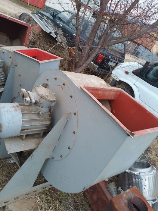 Продавам електрически двигатели