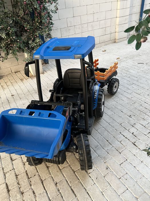 Синий трактор детский