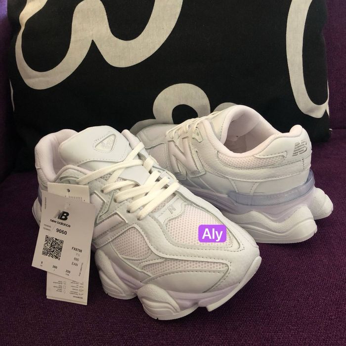 Adidasi dama albi full white