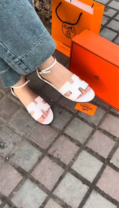 Летние босоножки Hermes