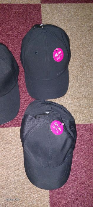 Șepci  unisex negre reglabile