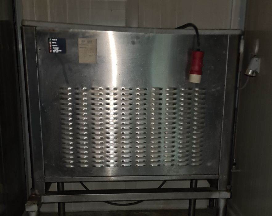 Ледогенератор за люспест лед