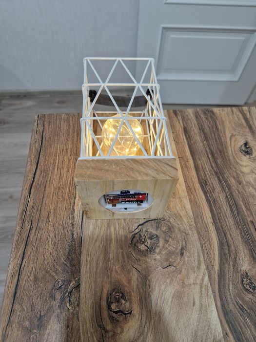 Светильник настольный