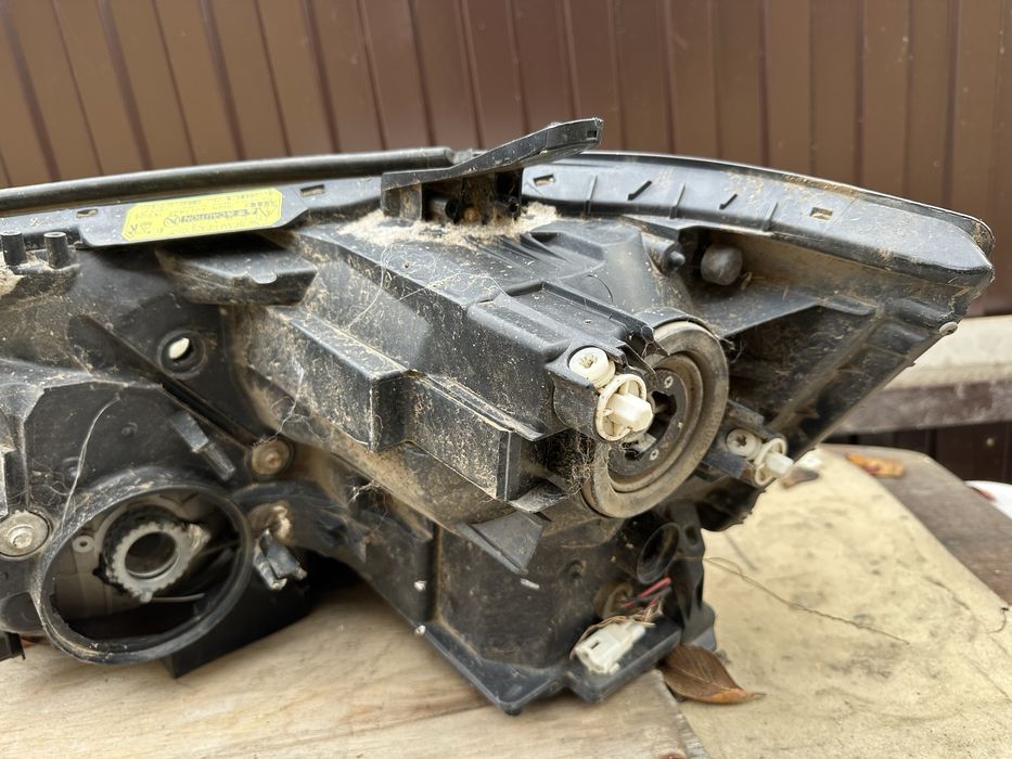 Фара на тойоту  альфард